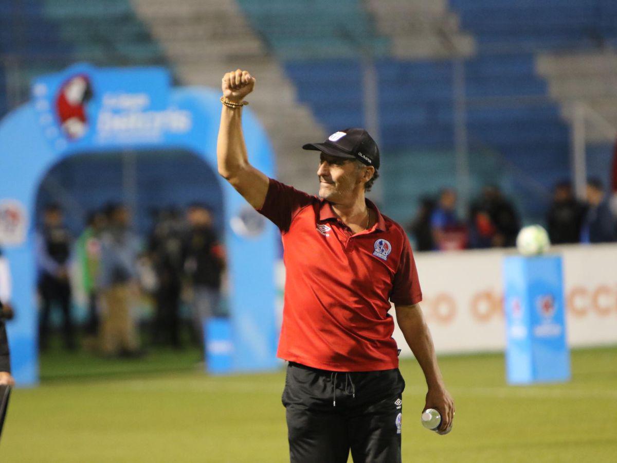 El reinado de Pedro Troglio con Olimpia está más vigente que nunca. El argentino sigue sin conocer otra cosa que no sea ser campeón dirigiendo al Viejo León.
