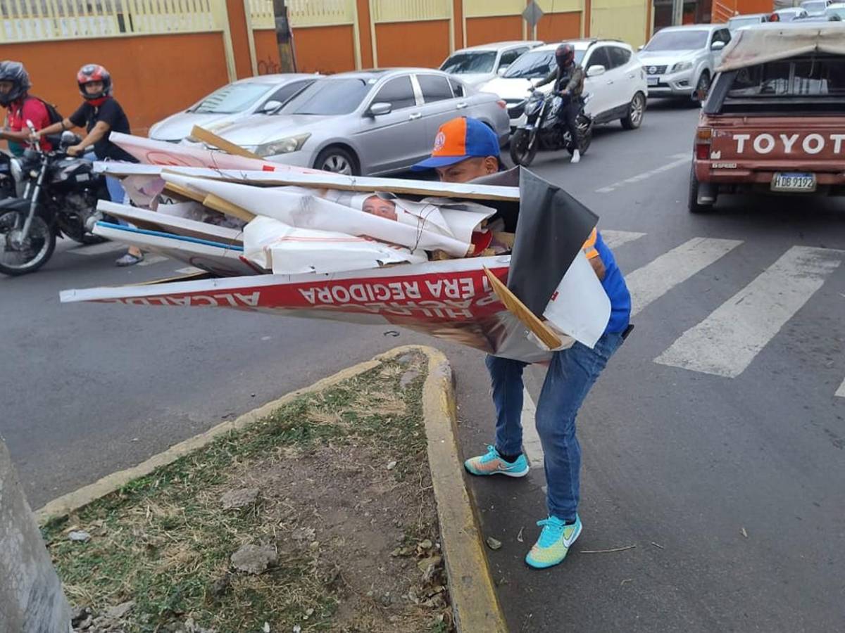 Despejan la capital de la propaganda política tras elecciones primarias