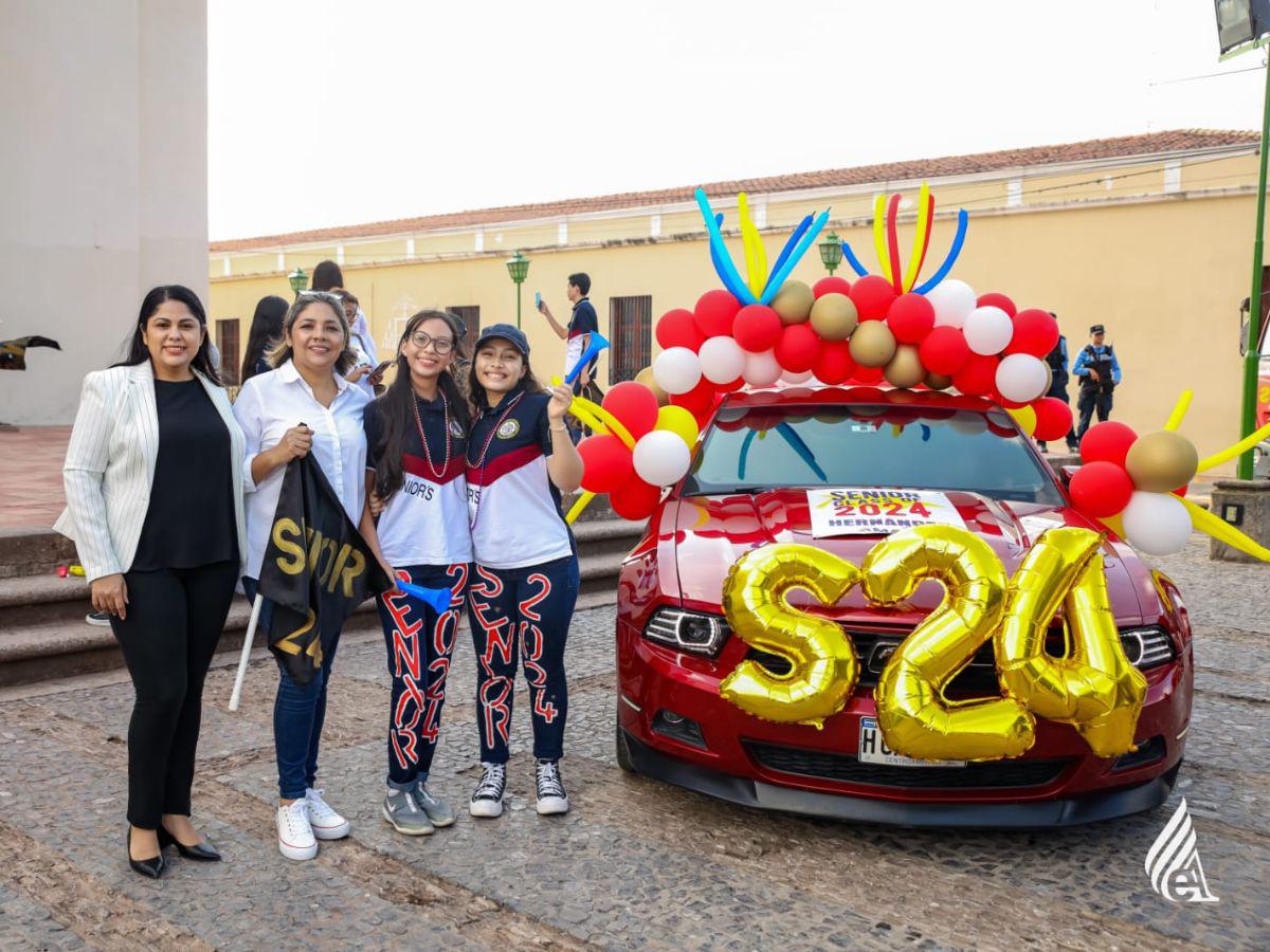 Yenny Castro y Marlen Palomo, junto a Angie Álvarez y María Fernanda Suazo.