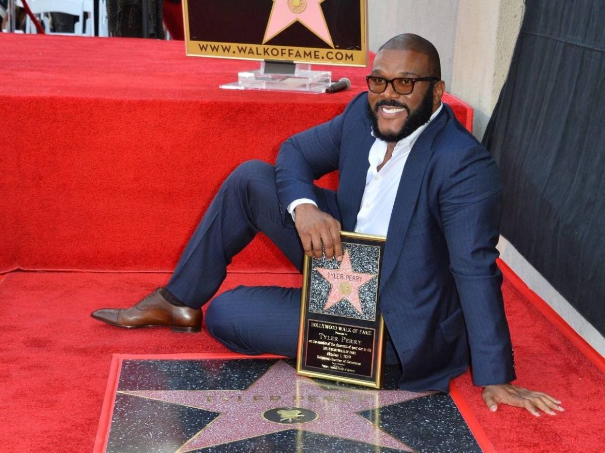 Un modelo demanda a Tyler Perry por agresión sexual y reclama $77 millones