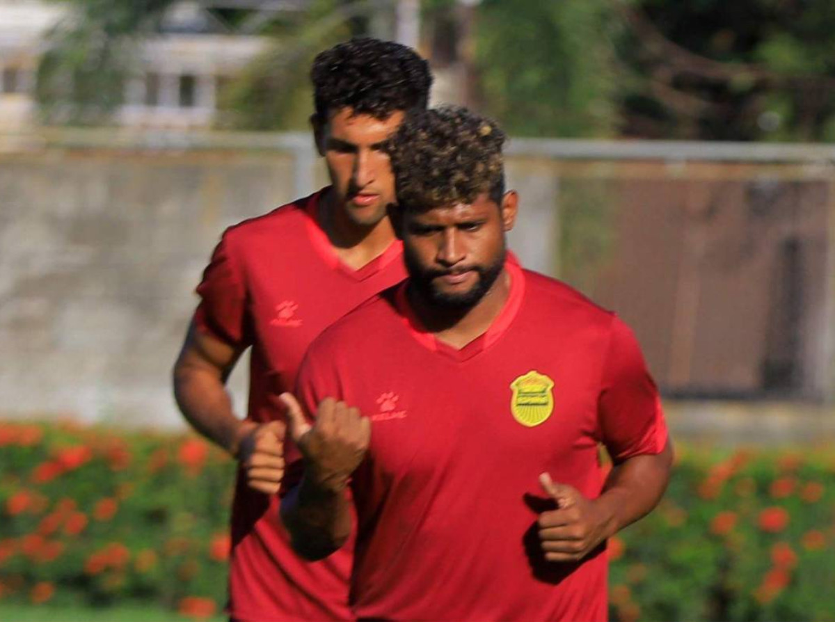 ¡Fichajes! Dos al extranjero, Motagua presenta alta y Olimpia cerca de atacante