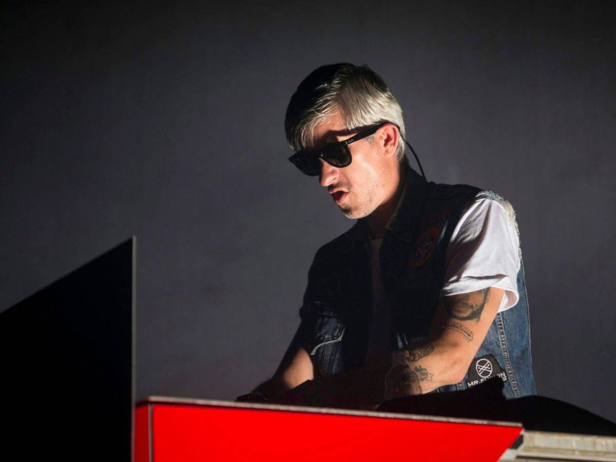 Kavinsky, el célebre DJ y productor que fue hallado muerto en su casa de París