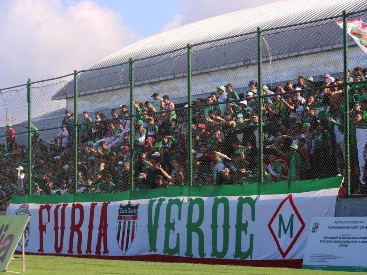 Invasión verde, el error de novato, hermosas chicas y el insólito grito en las gradas