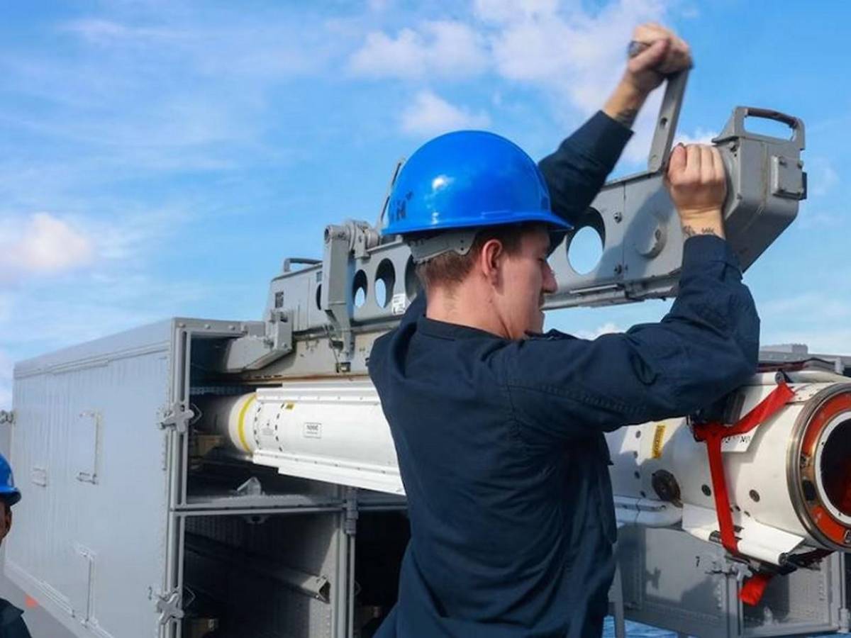 Ejército de EEUU exhibe su despliegue militar cerca de Venezuela