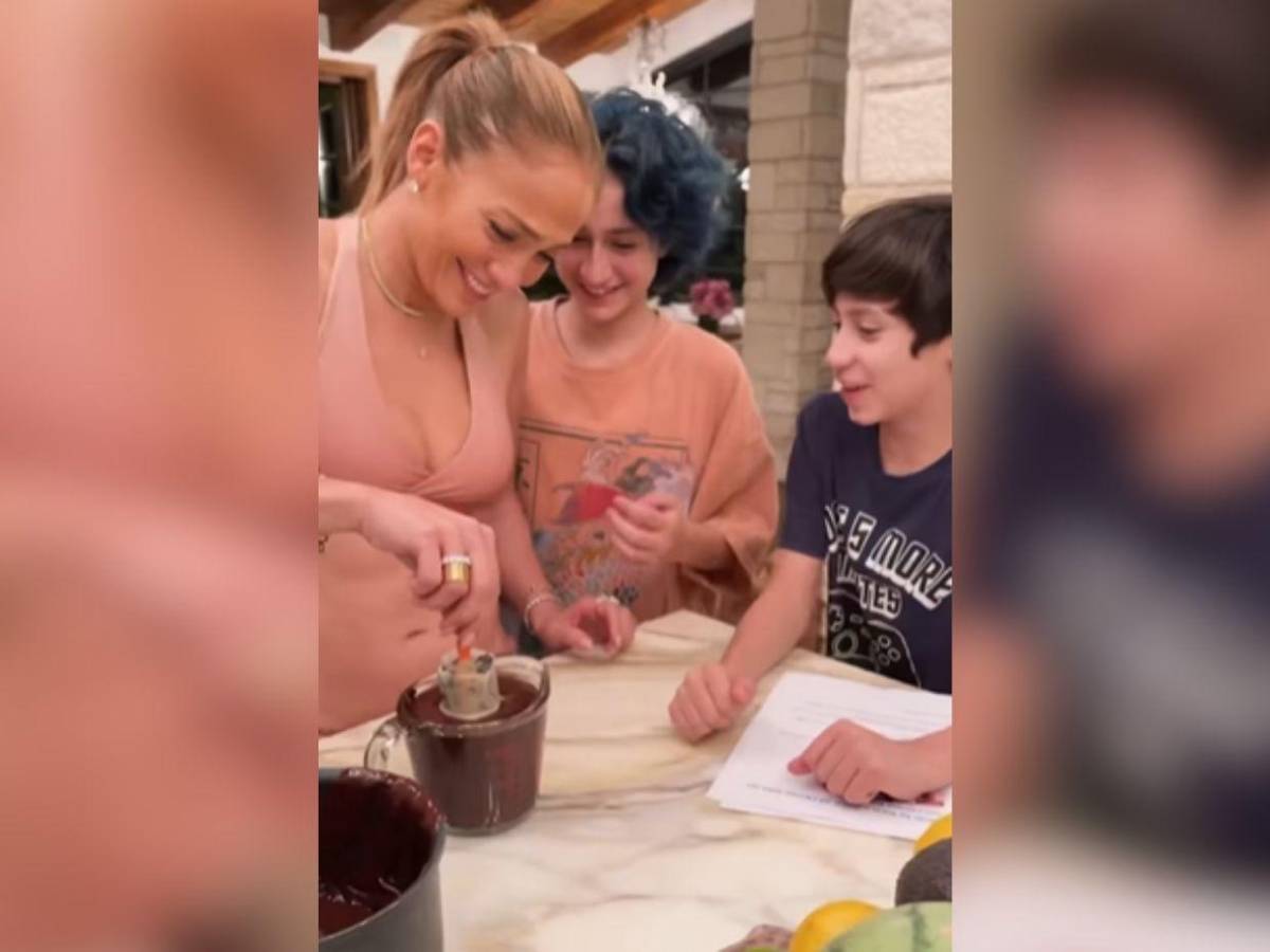 Siempre hemos sido tres: JLo felicita a sus mellizos por su cumpleaños 18