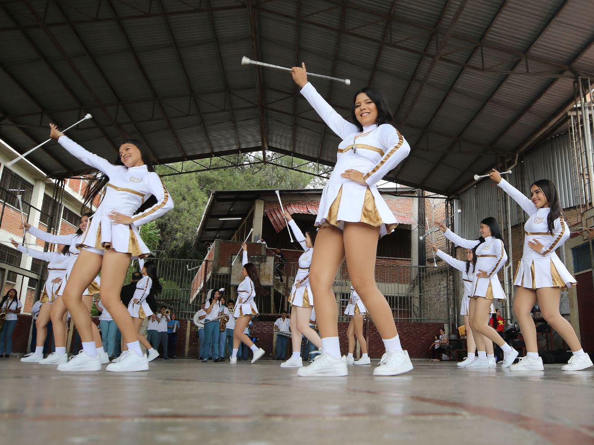 Bellos rostros engalanan el cuadro de palillonas del Jesús Aguilar Paz: conozca a sus integrantes