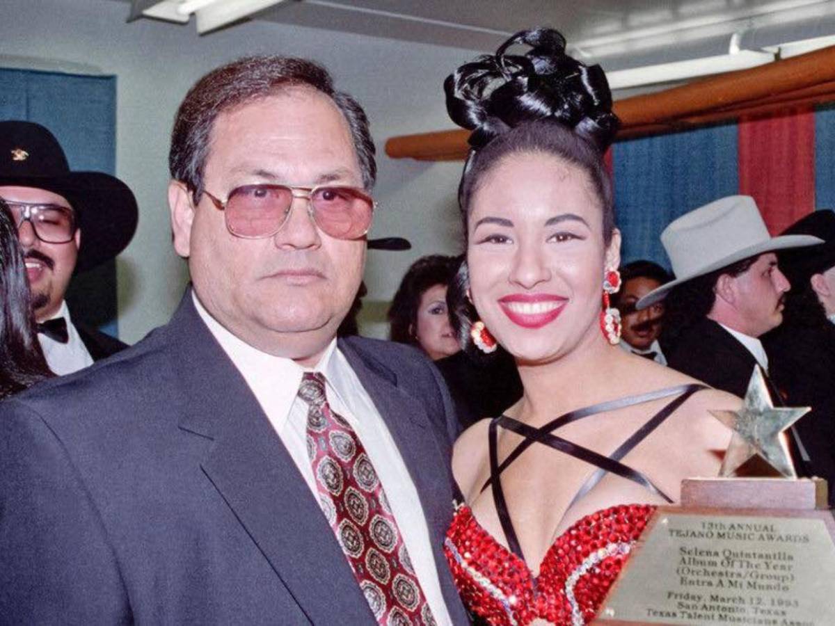 ¿Quién era Abraham Quintanilla, el padre y mentor de Selena Quintanilla?