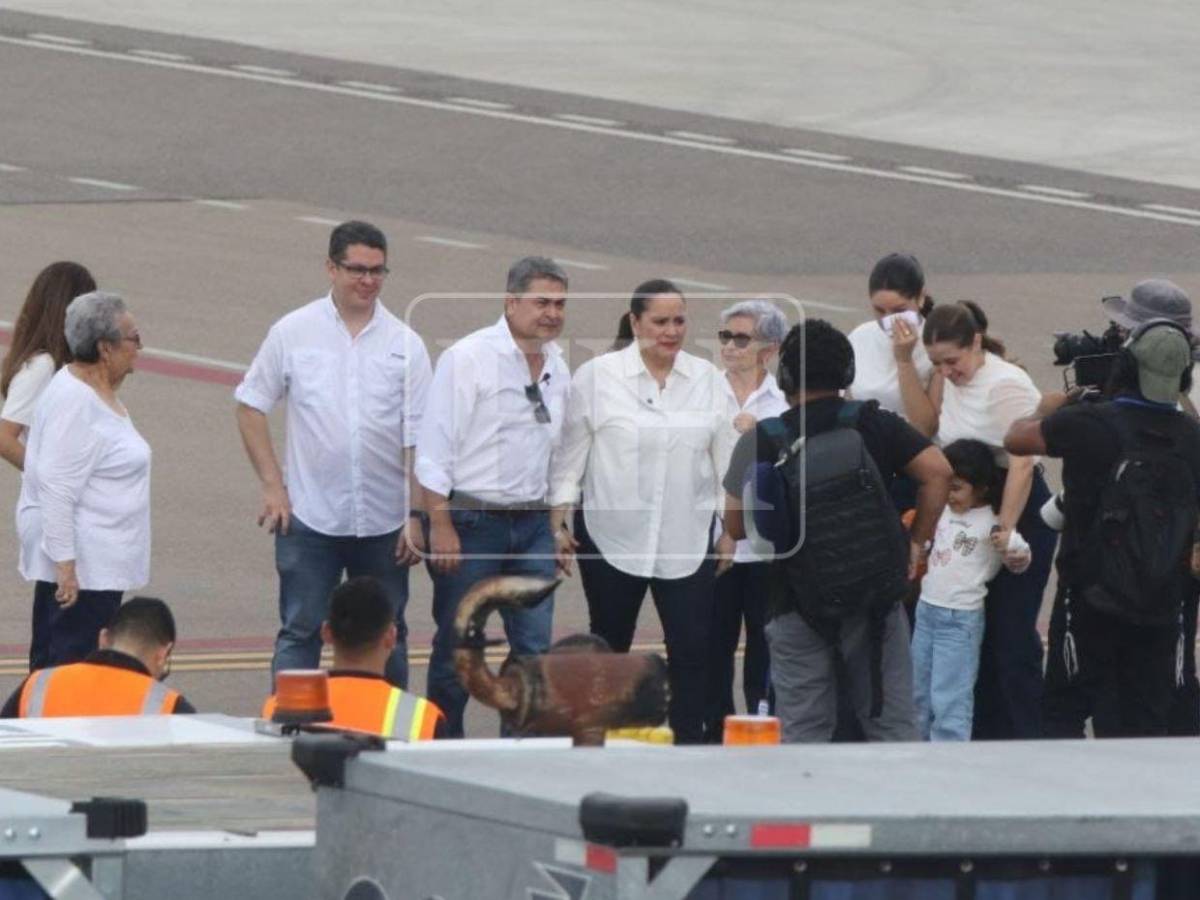 Las maletas de Juan Orlando Hernández: ¿qué objetos llegaron a Honduras con el expresidente?