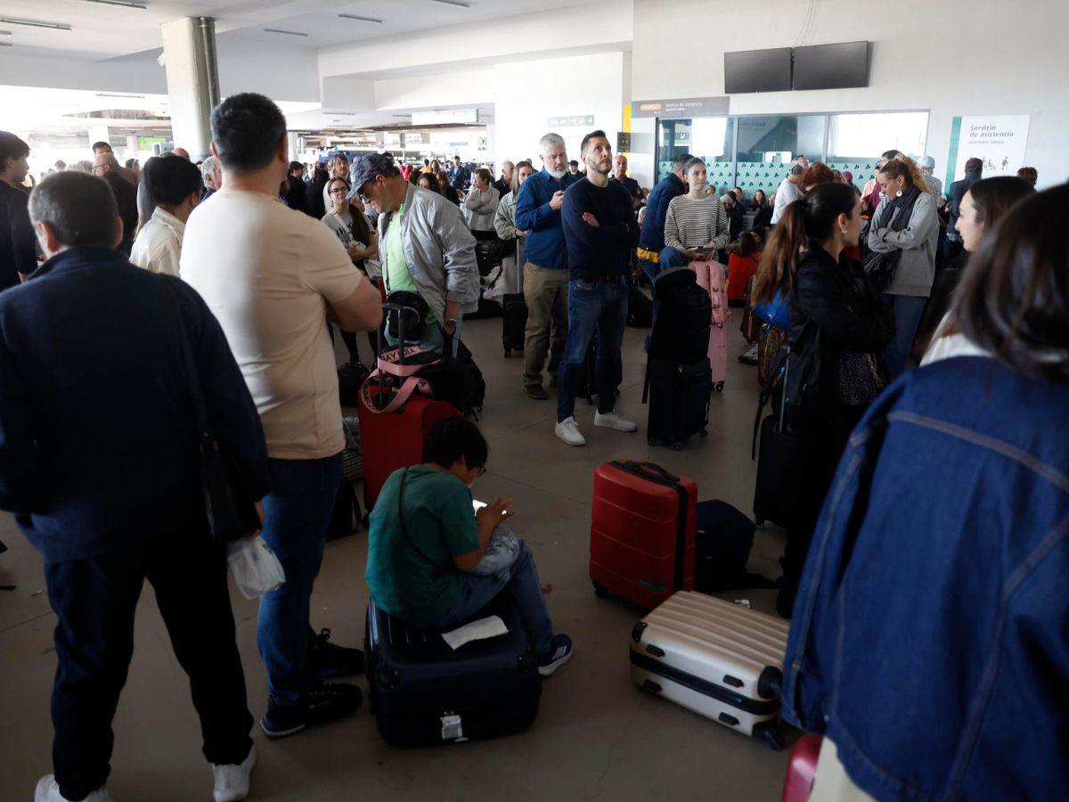 Caos e incertidumbre en las calles de España ante apagón eléctrico: ¿Cómo está afectando?