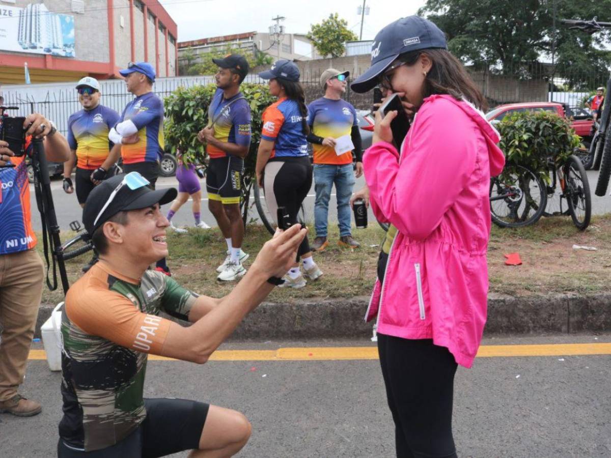 Caídas, alegría y pasión: así se vivió la decimocuarta edición de la Vuelta Ciclística EL HERALDO