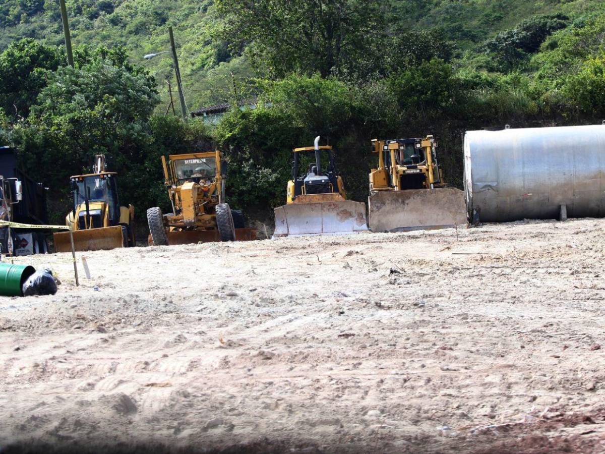 En fotos: lento avance del proyecto de libramiento en la salida al sur