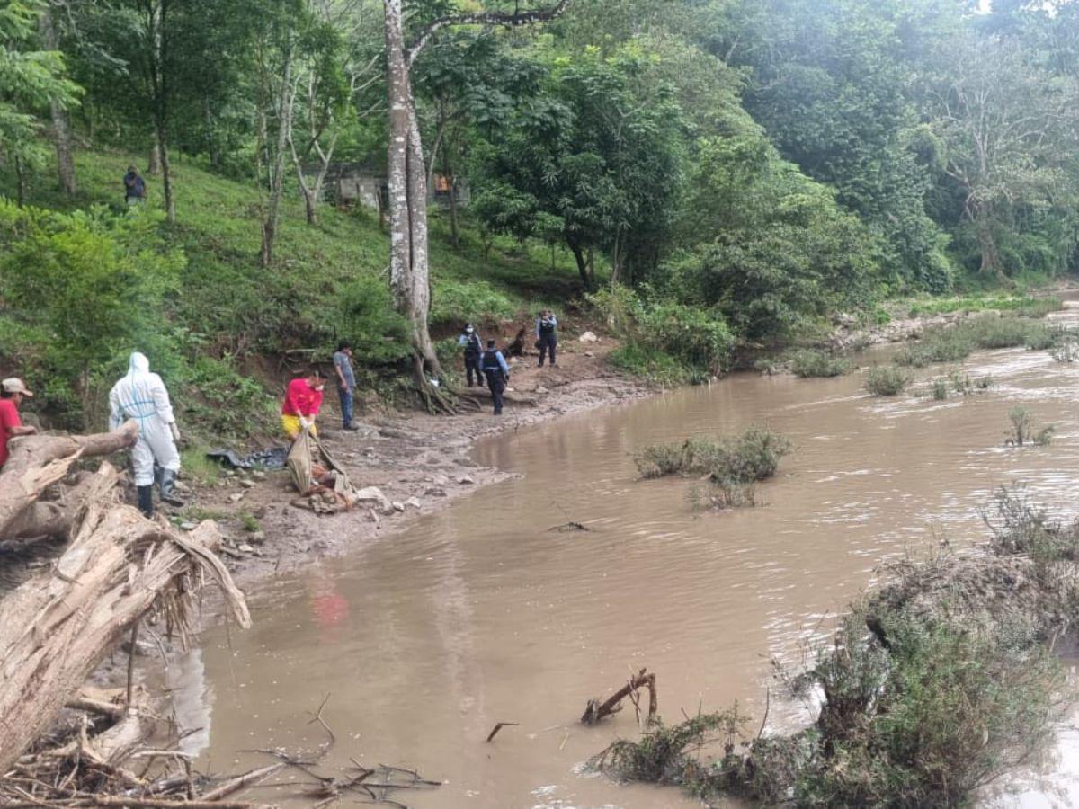 Aves de rapiña lo devoraban: rescatan cuerpo en estado de descomposición del río Chamelecón