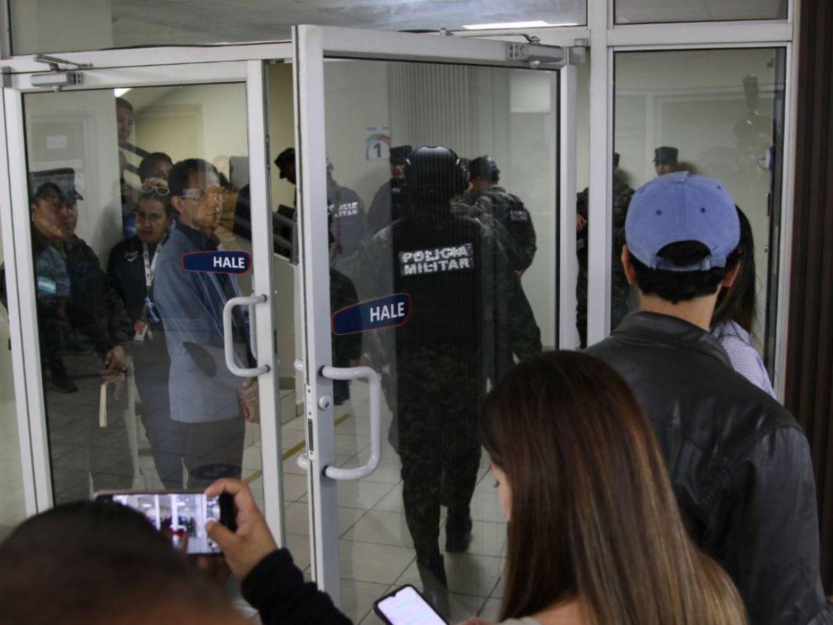 Así fue la reunión entre el CNE y las FF AA para la coordinación de las elecciones