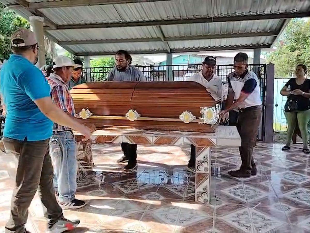 Tristeza y dolor: Así despidieron a José Torres, joven arrollado por un rapidito en Cortés