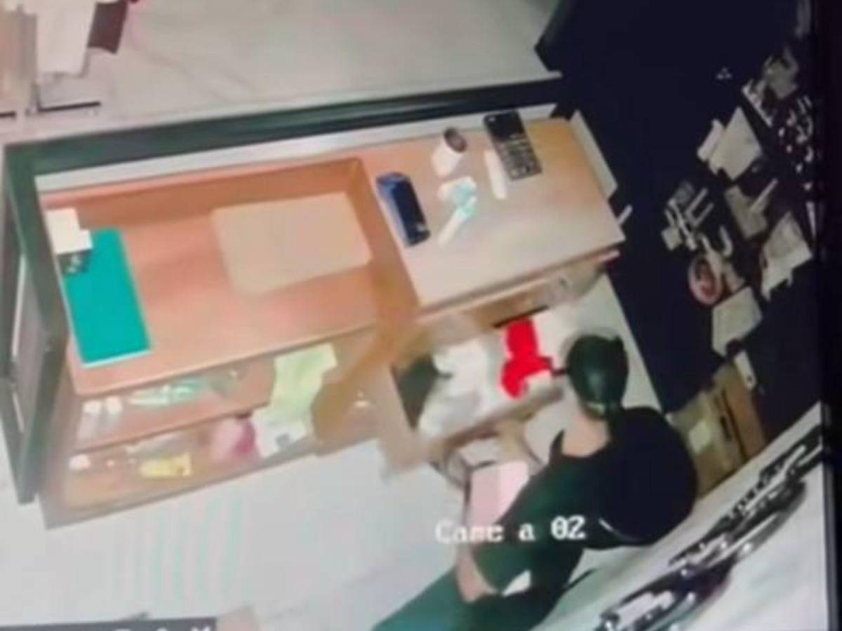 Cuadro a cuadro: asaltan negocio de Facundo Caballero en San Pedro Sula