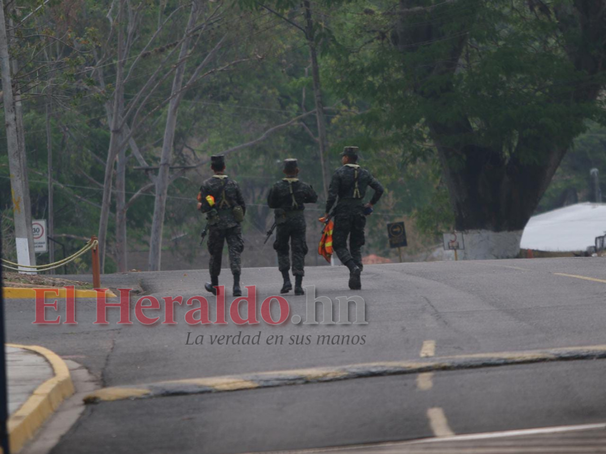 Seguridad y festividad marcan la extradición de JOH a EEUU