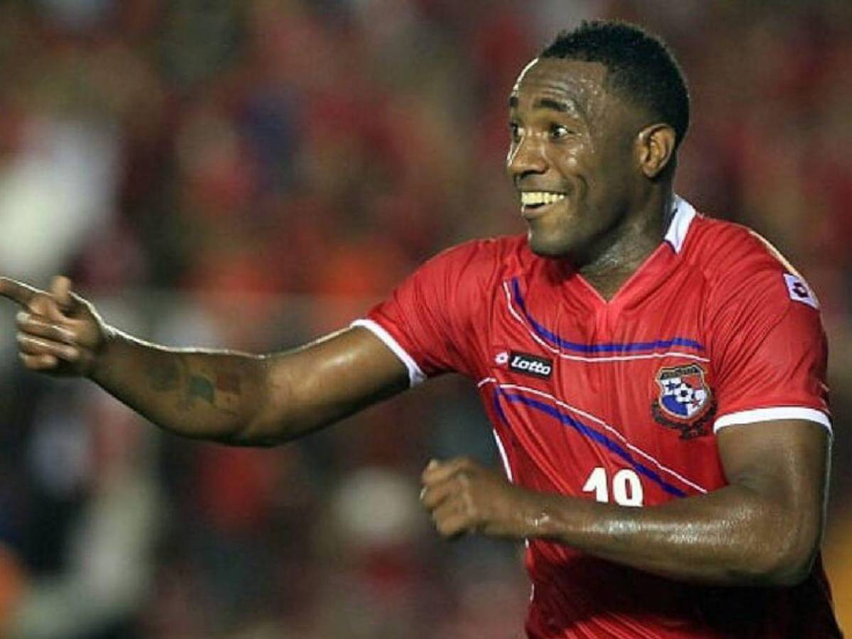 Los máximos goleadores de las Selecciones de Concacaf, ¿cuántos marcó Carlos Pavón?