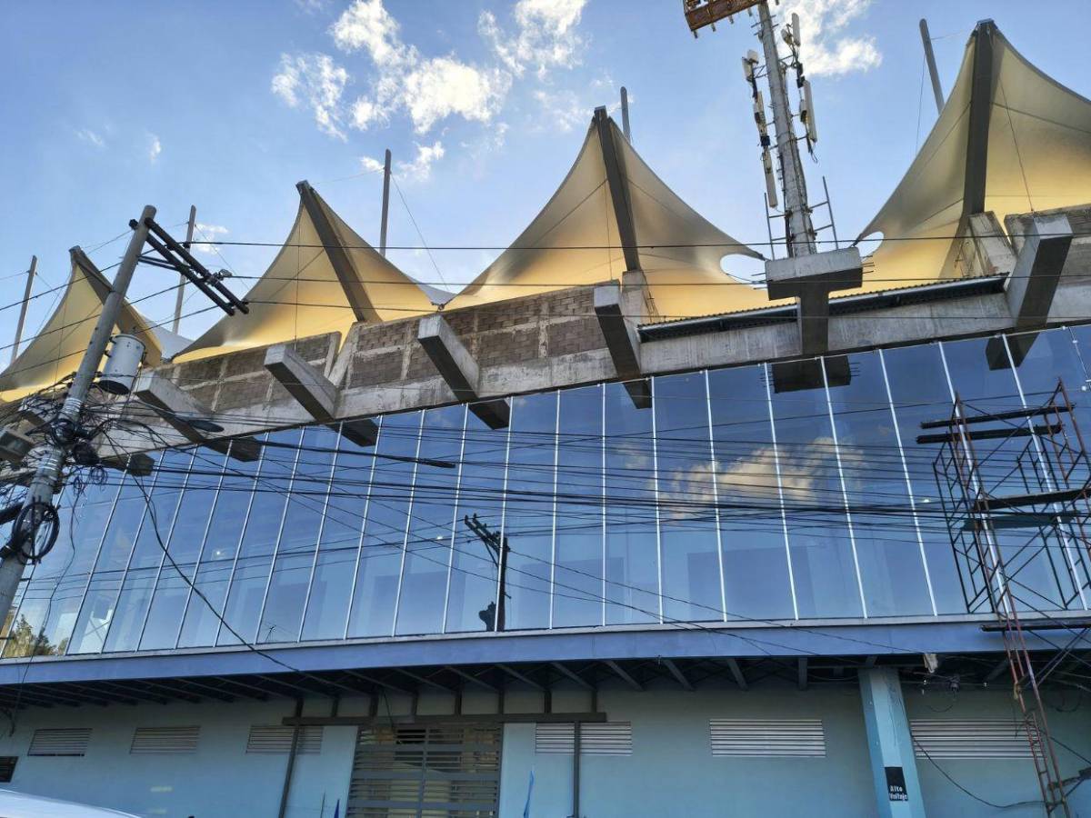Así está quedando el Estadio Nacional de Tegucigalpa con la nueva fachada y letrero