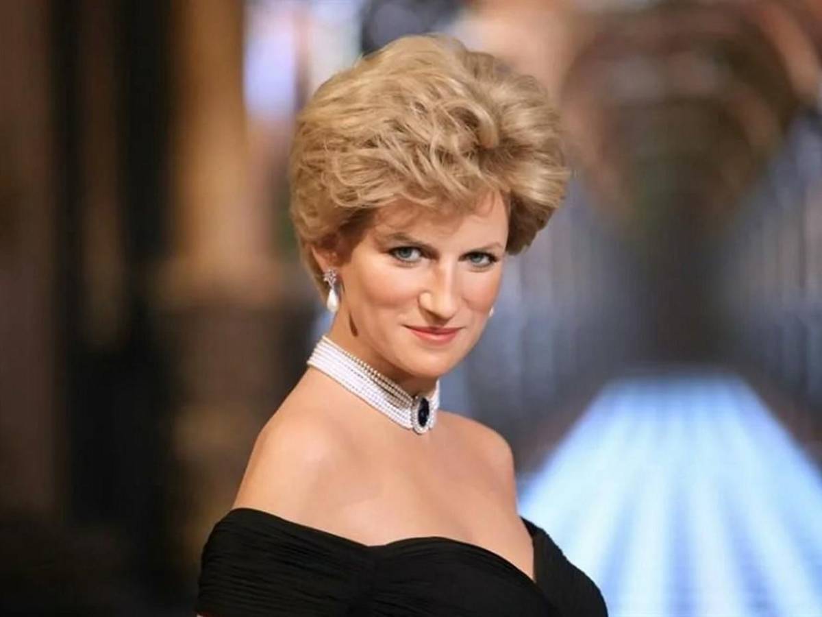 Así luce Lady Diana con su vestido de la venganza en figura de cera