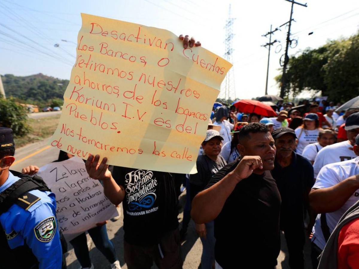 ¡Liberen cuentas! Piden usuarios de Koriun al MP en marcha para exigir su dinero