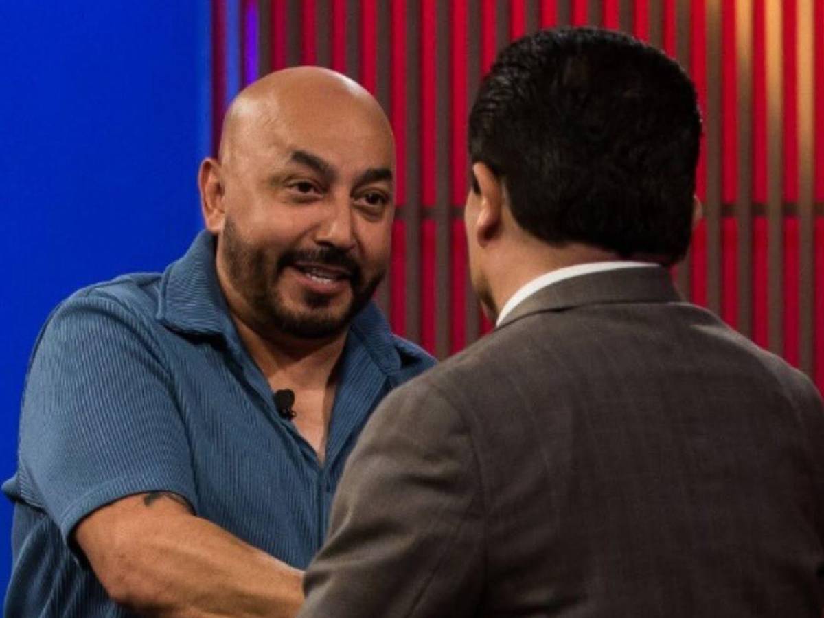 ¡Le llueven críticas! Lupillo Rivera cuenta detalles íntimos de su primer encuentro con Belinda