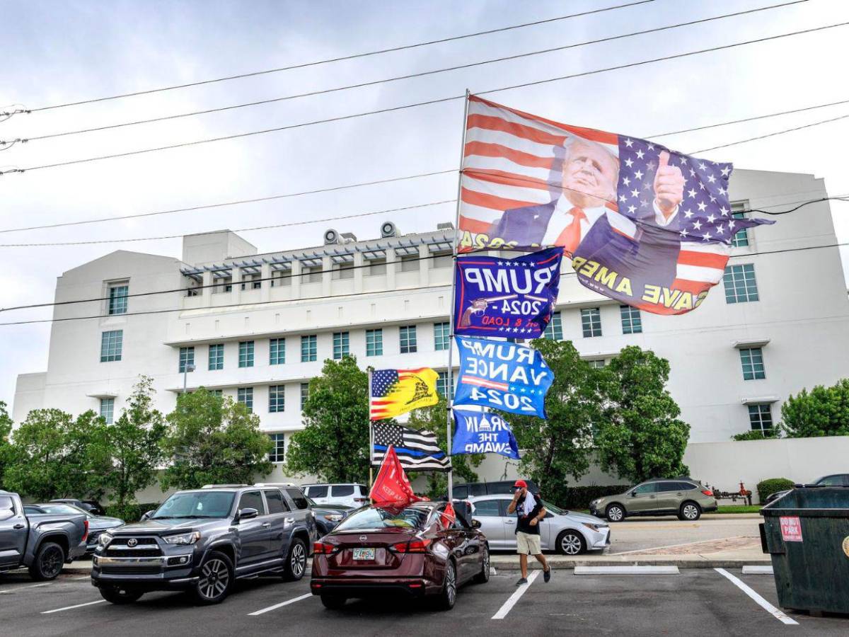 Acusado de intentar matar a Trump inicia su juicio con referencias a Hitler y Putin