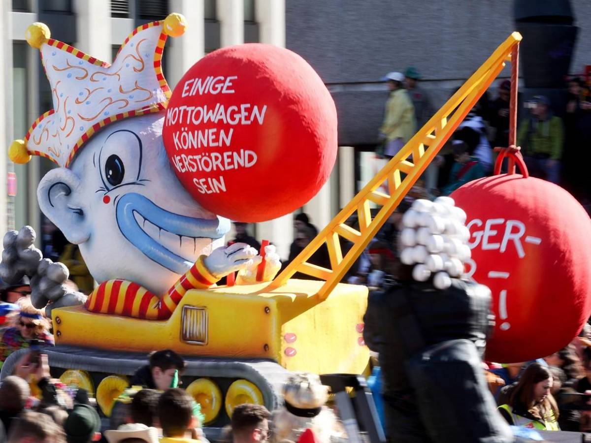 Las polémicas carrozas del ‘Rosenmontag’ o “lunes de las rosas” en Alemania Las polémicas carrozas del ‘Rosenmontag’ o “lunes de las rosas” en Alemania