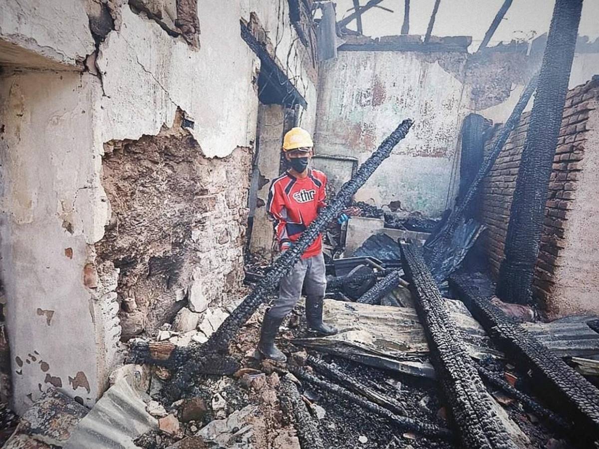 No quedó nada, solo escombros: el interior de Chinda Díaz y otros negocios tras incendio