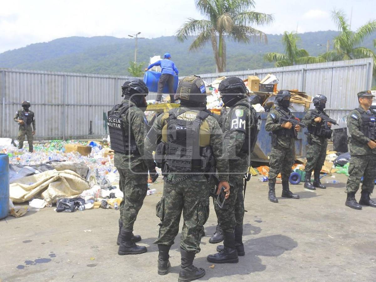 Encuentran droga oculta entre la basura de la Gran Central Metropolitana
