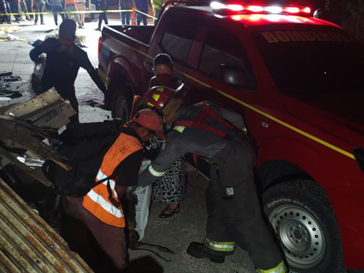 Quedaron bajo material y escombros: escena donde murieron tres trabajadores en Intibucá