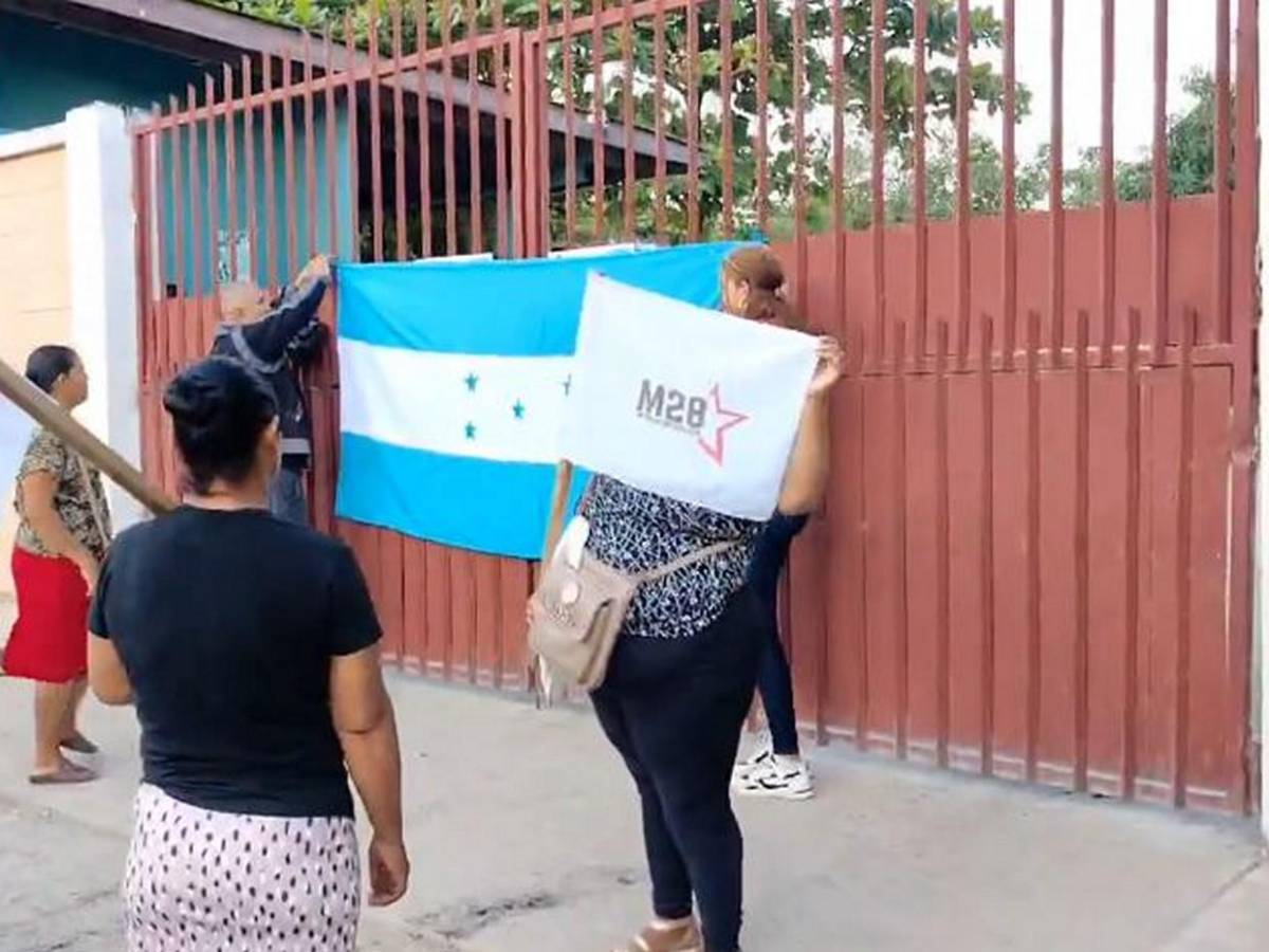 Protestan por falta de entrega de credenciales a dos corrientes dentro de Libre