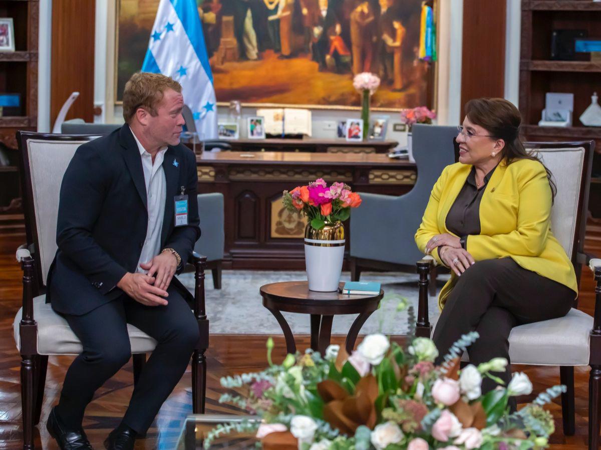 Presidenta Xiomara Castro se reúne con Tim Ballard, de la película ‘Sound of Freedom’