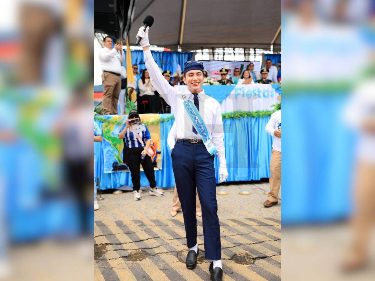 La Bicha Catracha se roba el show en los desfiles de San Pedro Sula