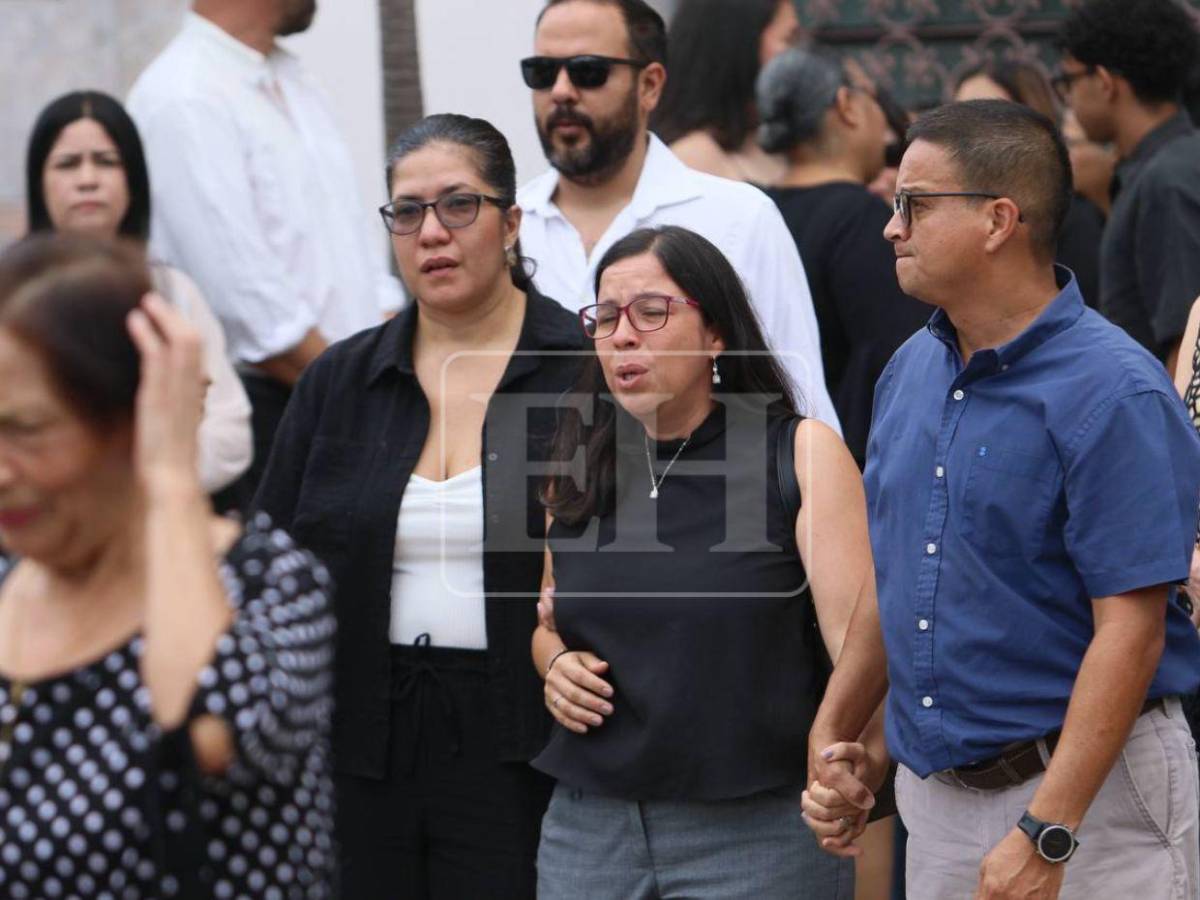 Imágenes de dolor: así fue el último adiós a la chef Sandra Díaz