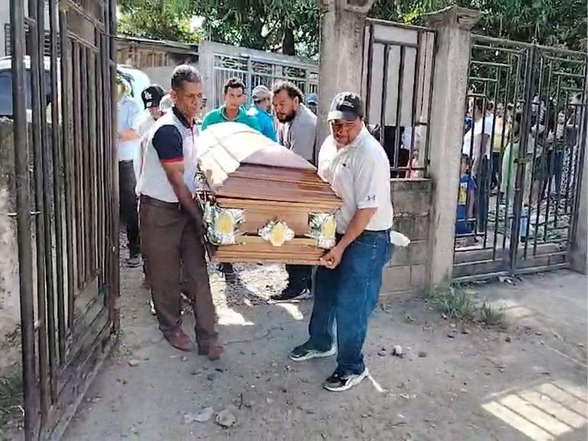 Tristeza y dolor: Así despidieron a José Torres, joven arrollado por un rapidito en Cortés