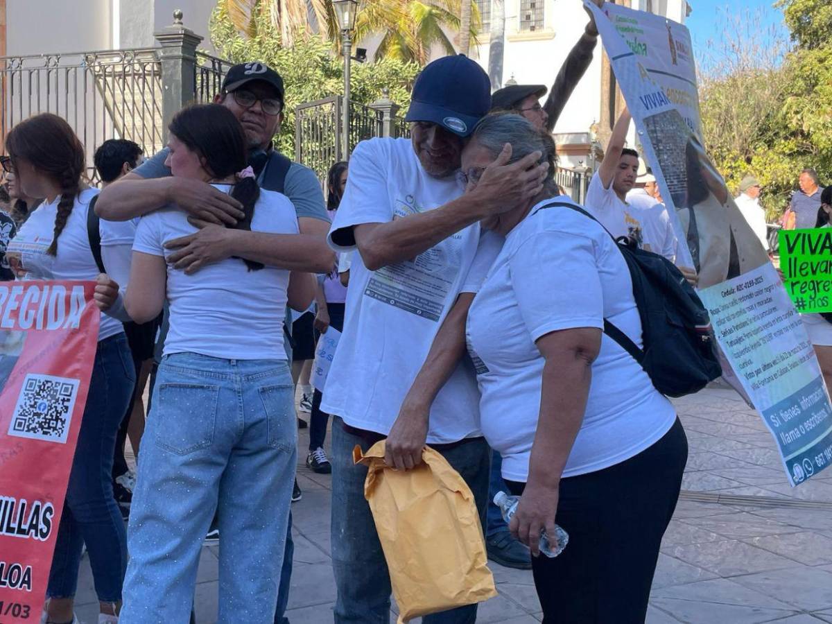 Dan último adiós a Vivian Karely Aispuro, joven hallada muerta en Culiacán Dan último adiós a Vivian Karely Aispuro, joven hallada muerta en Culiacán