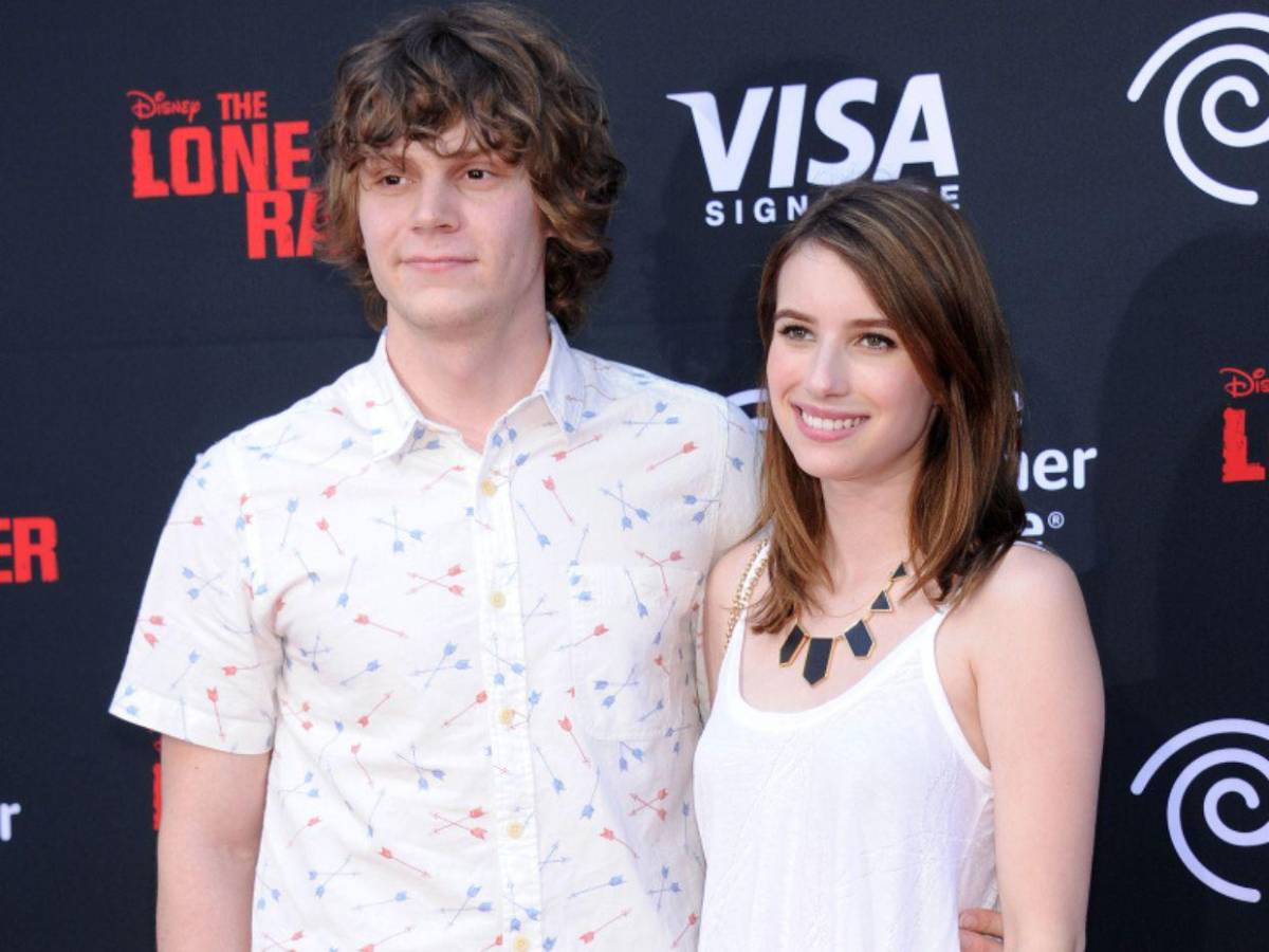Emma Roberts se reencuentra con Evan Peters, el hombre por cuya agresión fue arrestada