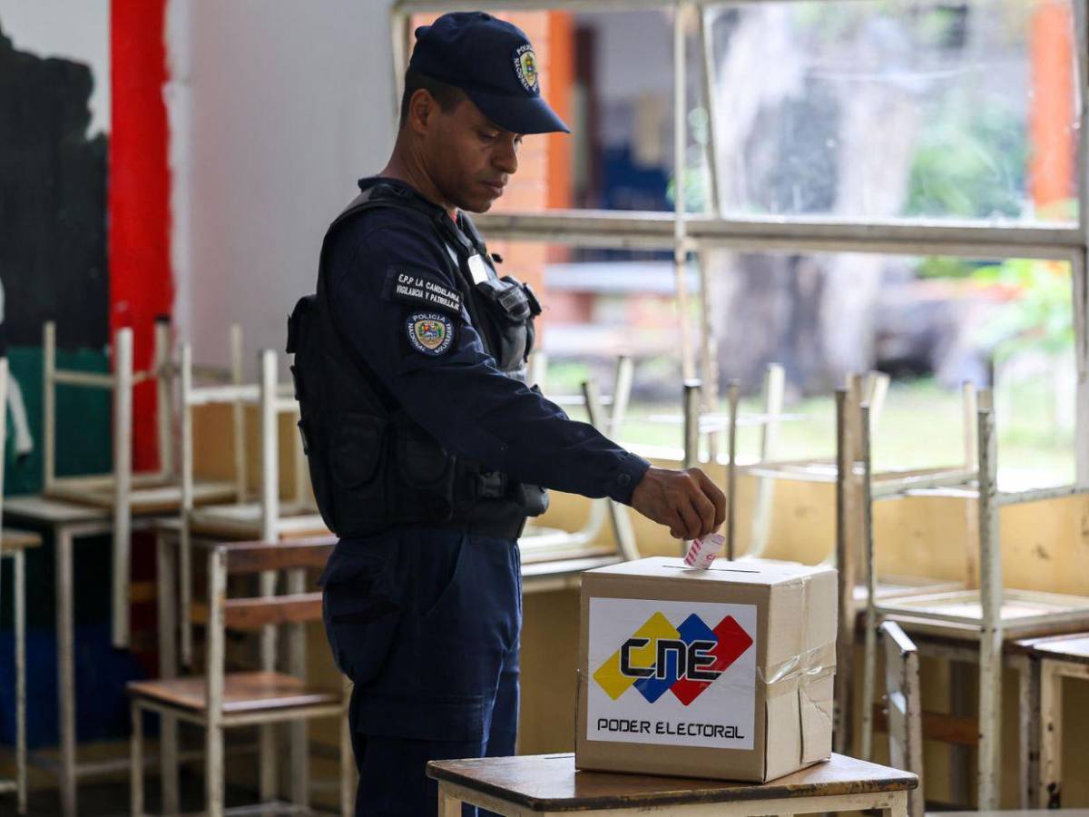 Poca afluencia en elecciones parlamentarias en Venezuela