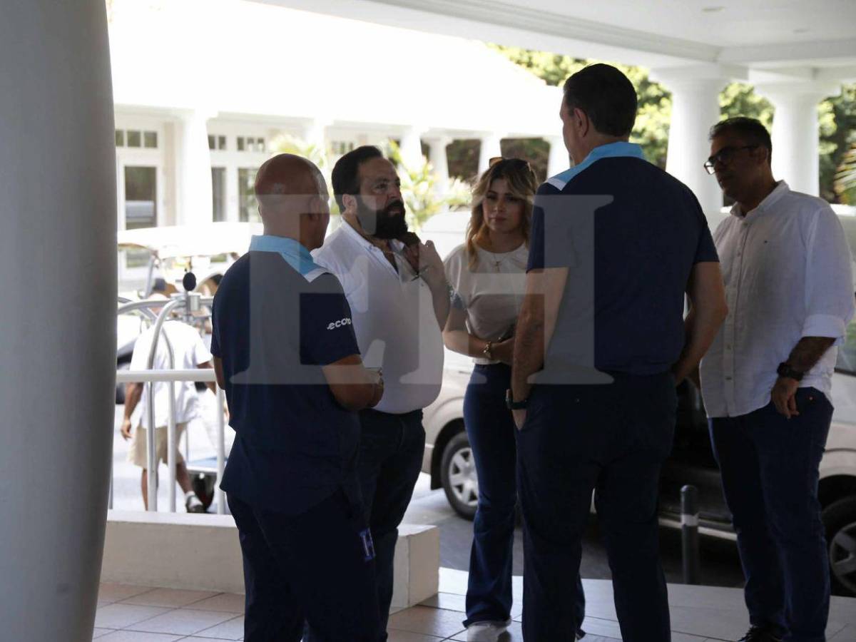 Luis Redondo lleva a su pareja y a diputado suplente a Curazao para el Haití vs Honduras