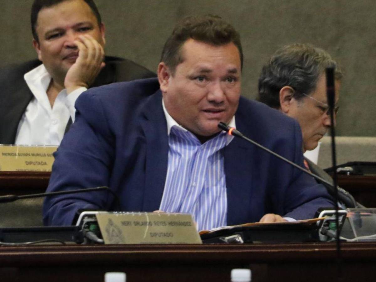 Exjugadores de Honduras que se unieron al Partido Liberal para elecciones primarias