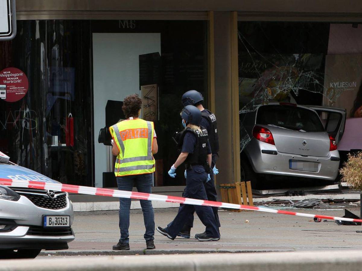 Un muerto y más de una decena de heridos atropellados por un auto en centro de Berlín