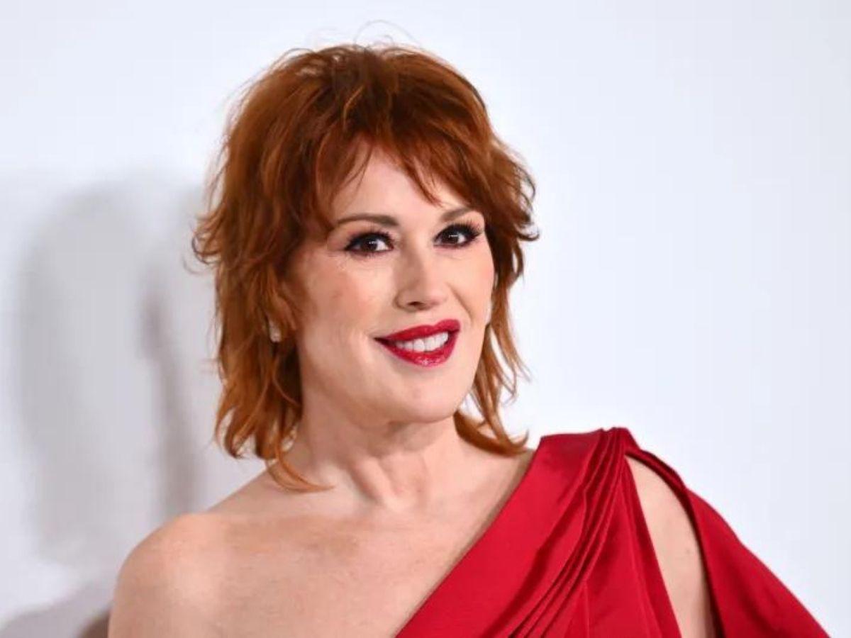 Molly Ringwald de “El club de los cinco” revela que fue víctima de abuso