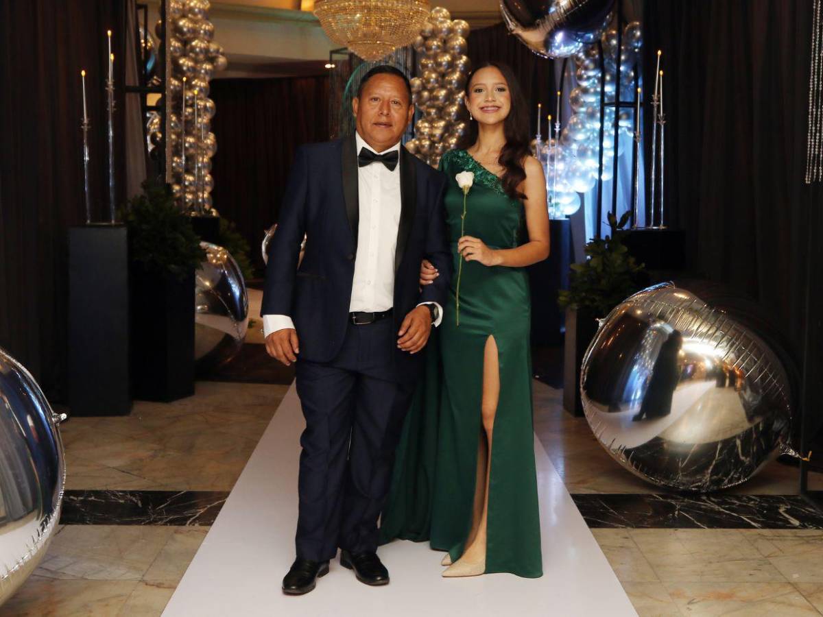 Intercontinental School: así fue el desfile oficial de los seniors 2025