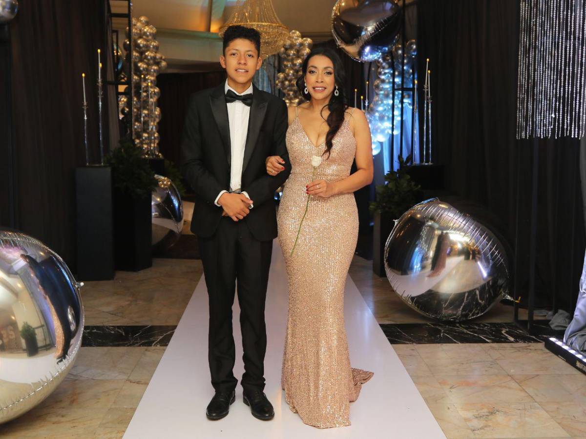 Intercontinental School: así fue el desfile oficial de los seniors 2025