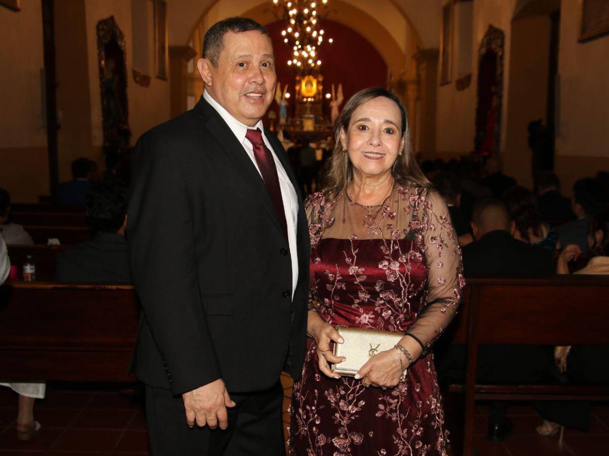 Natalie Acosta y Mario Cerna, una historia de amor para siempre