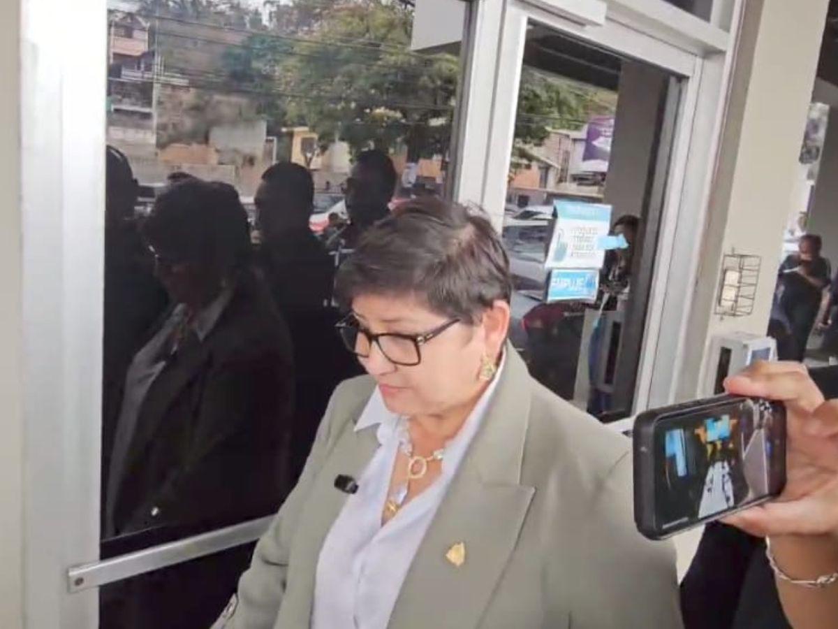 Difamación y calumnias: ¿Qué dijo Nasralla para que Octavio Pineda y Carla Paredes lo denunciaran?