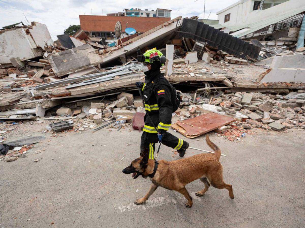 Buscan a 21 personas atrapadas en Venezuela tras terremotos: avisaron que están en una “cápsula de aire”