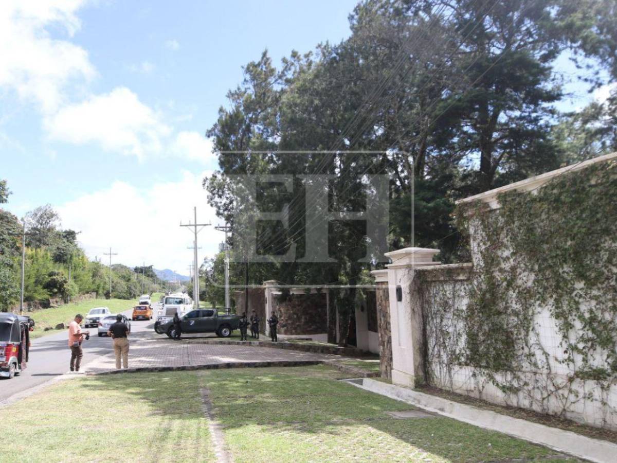 Guardia de Honor Presidencial custodia la residencia del presidente electo Nasry Asfura