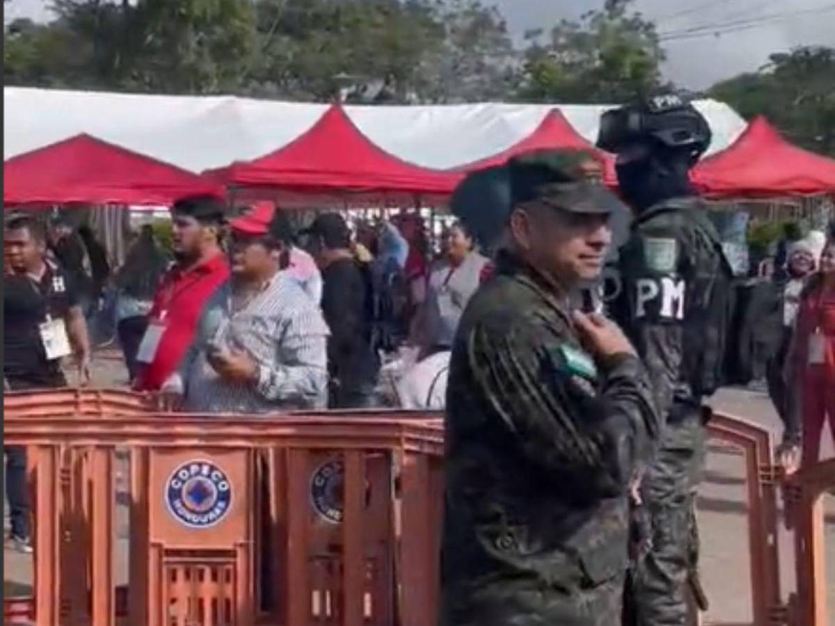 Lluvia de piedras en el CLE: frente a la PM y organismos, militantes de Libre atacan carpa del PN