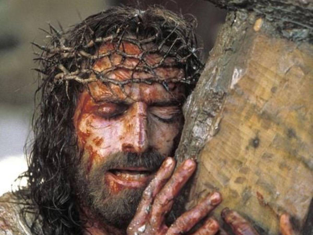 Las cirugías a las que Jim Caviezel se enfrentó por filmar  La pasión de Cristo